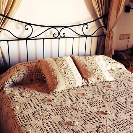 Hotel El Curro Burunchel